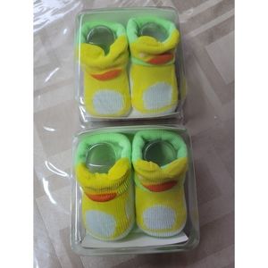 Bundle of 2 unisex  Baby booties
